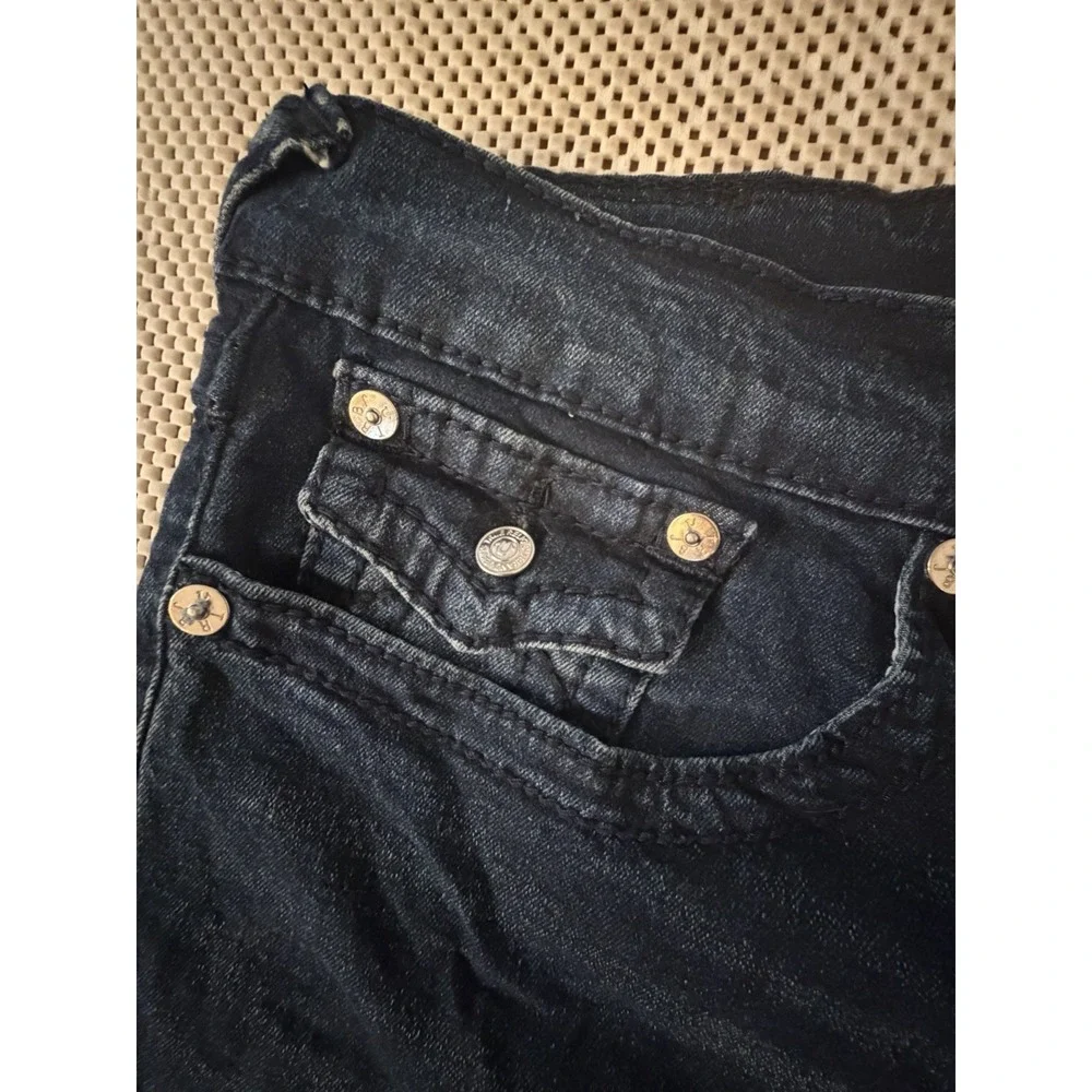 True Religion Jeans Geno Big T Flap Pocket Mens Size 38 Dark Wash Blue Stretch